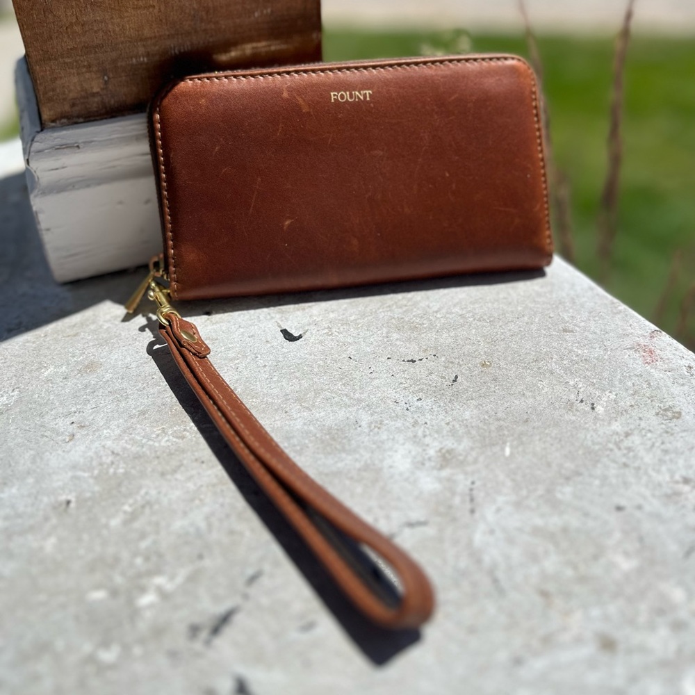 Fount leather cettie wallet